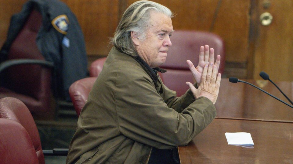 Bannon chama Moraes de “Lúcifer” e diz que haverá mais sanções se julgamento de Bolsonaro continuar