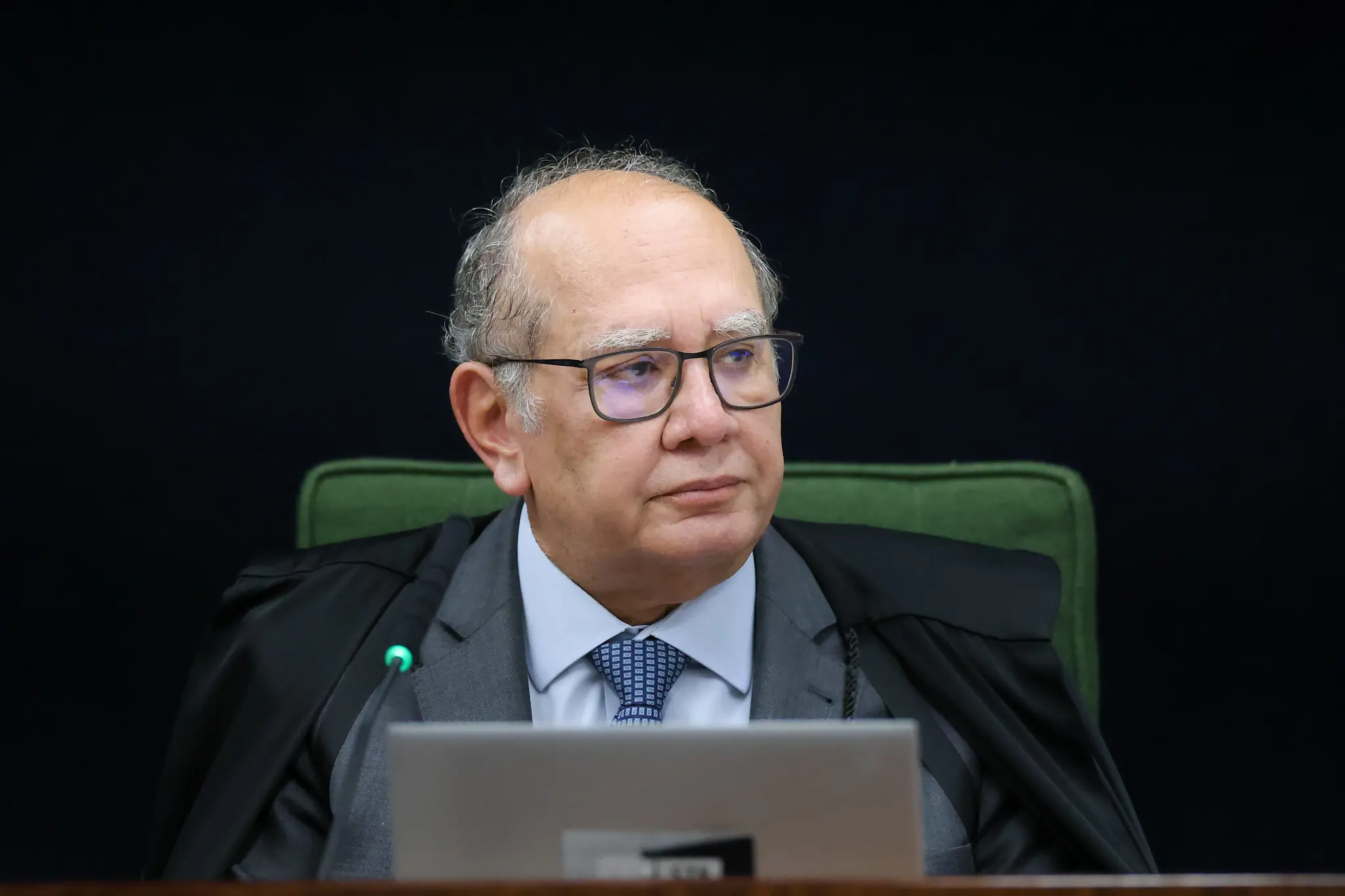 Moraes conduz processos no STF com coragem e desassombro, defende Gilmar Mendes