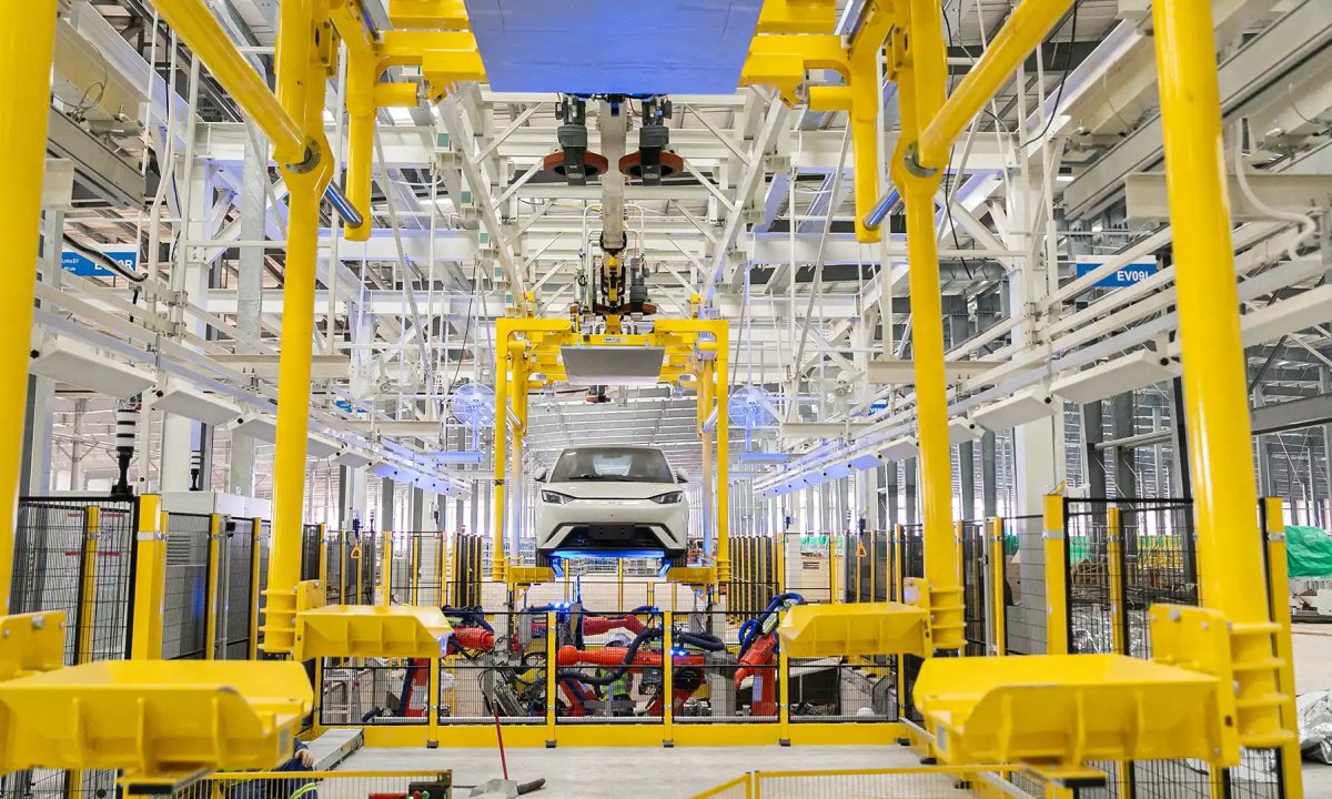 BYD começou a fazer a montagem final de carros elétricos em uma fábrica na Bahia.