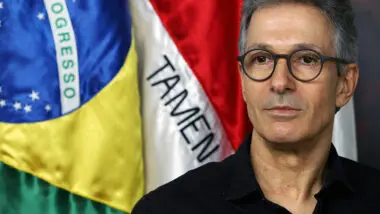 Governador de Minas Gerais, Romeu Zema (Novo) liga tarifaço de Trump à presença do Brasil no Brics.