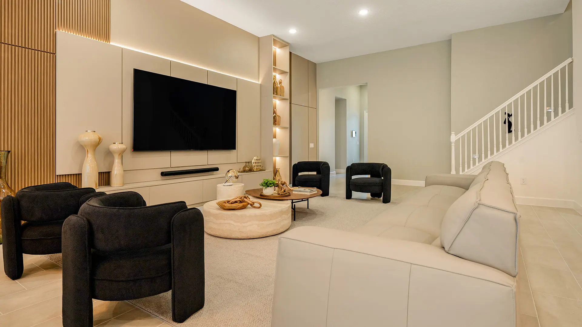 Sala de TV design de interiores de luxo Andria Tagliari