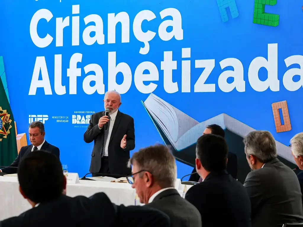 Alfabetização - governo Lula - Compromisso Criança Alfabetizada