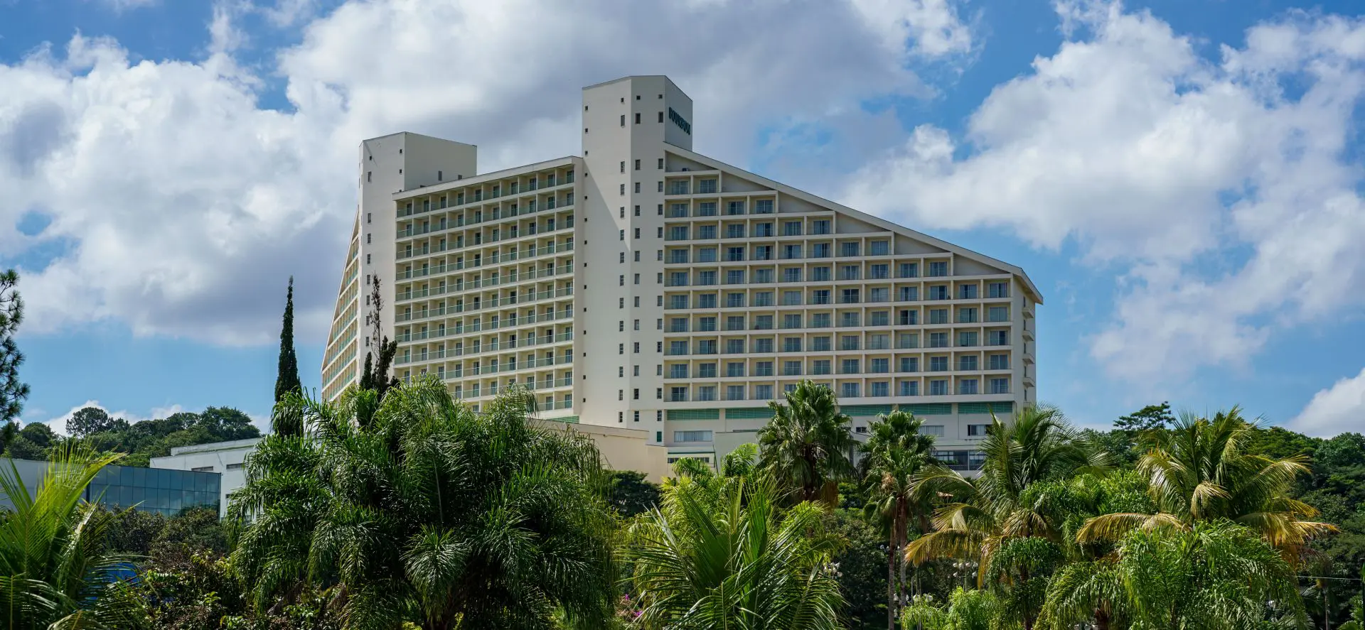 Seu filho ao lado do capitão do penta! De 26 a 28 de setembro, o Cafu Camp transforma o Bourbon Atibaia em um campo de sonhos.