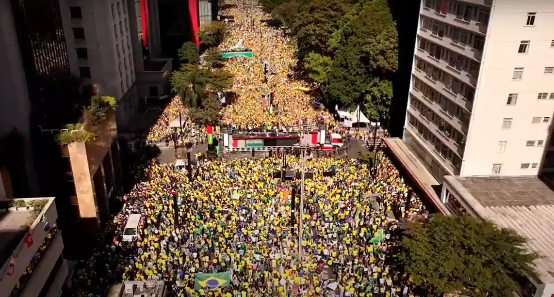 Fotos manifestações Alexandre Moraes