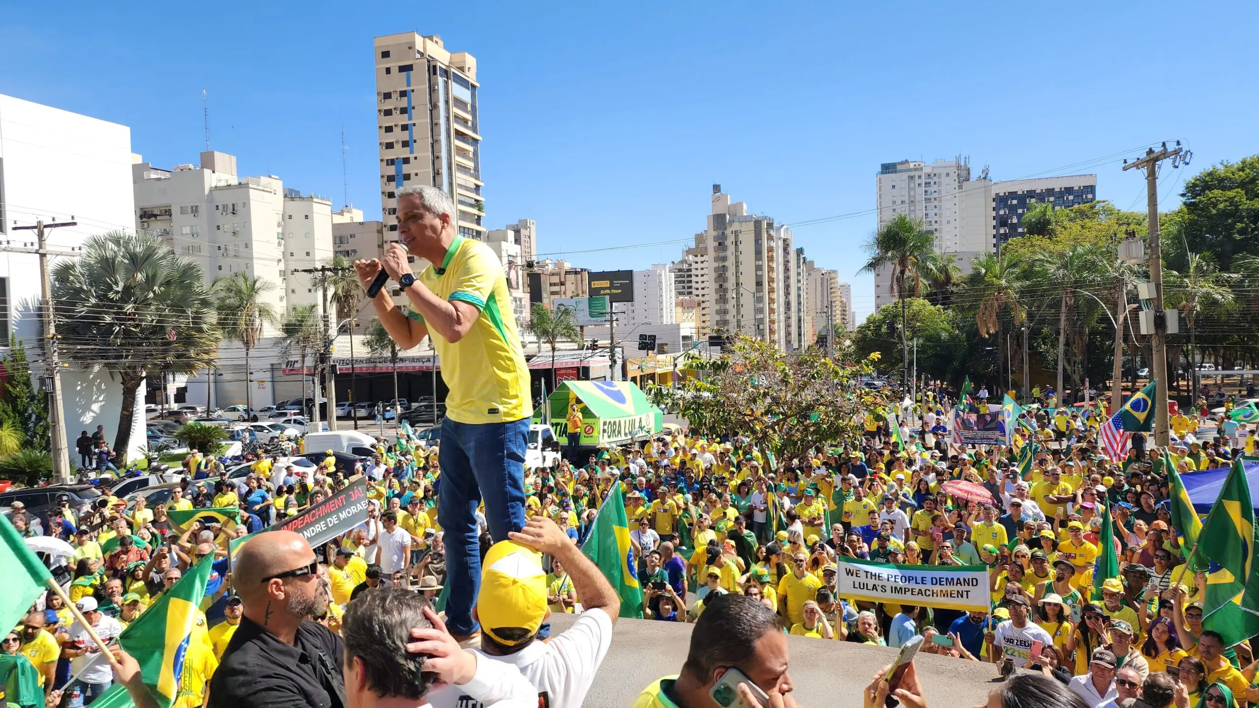 Fotos manifestações Alexandre Moraes