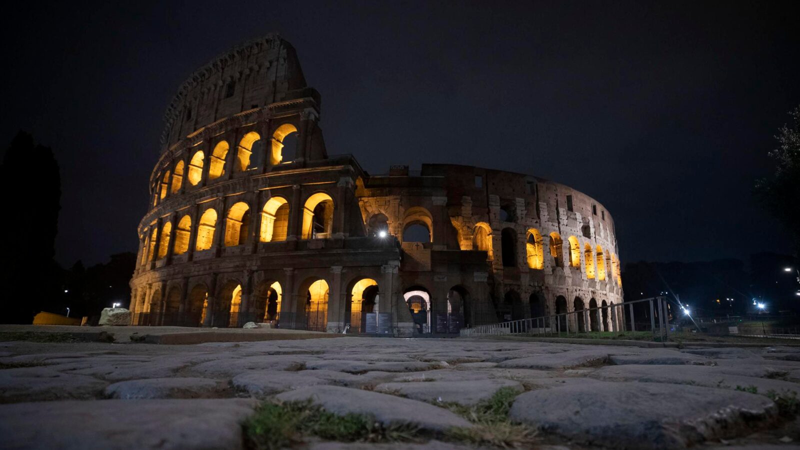 Coliseu, em Roma, fotografado durante a segunda onda da Covid-19, em outubro de 2020: futuro da Itália sob risco.