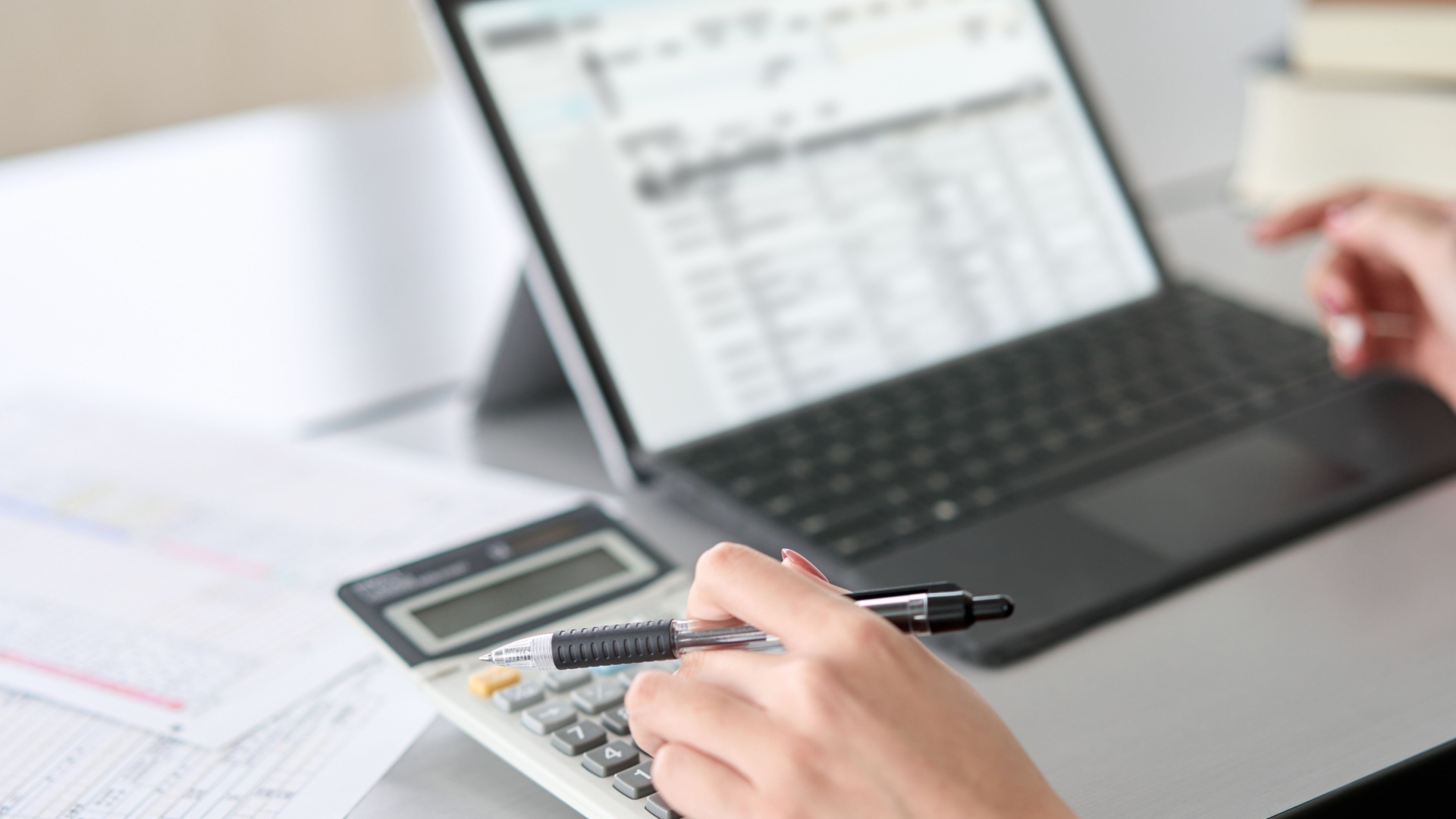 Sistema Web Control permite emitir NF-e, NFC-e e NFS-e em segundos, com validade legal e conformidade fiscal garantidas