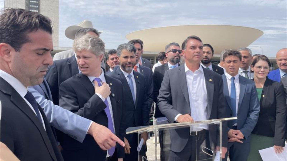 Oposição propõe anistia ampla, impeachment de Moraes e obstrução de votações contra a prisão de Bolsonaro