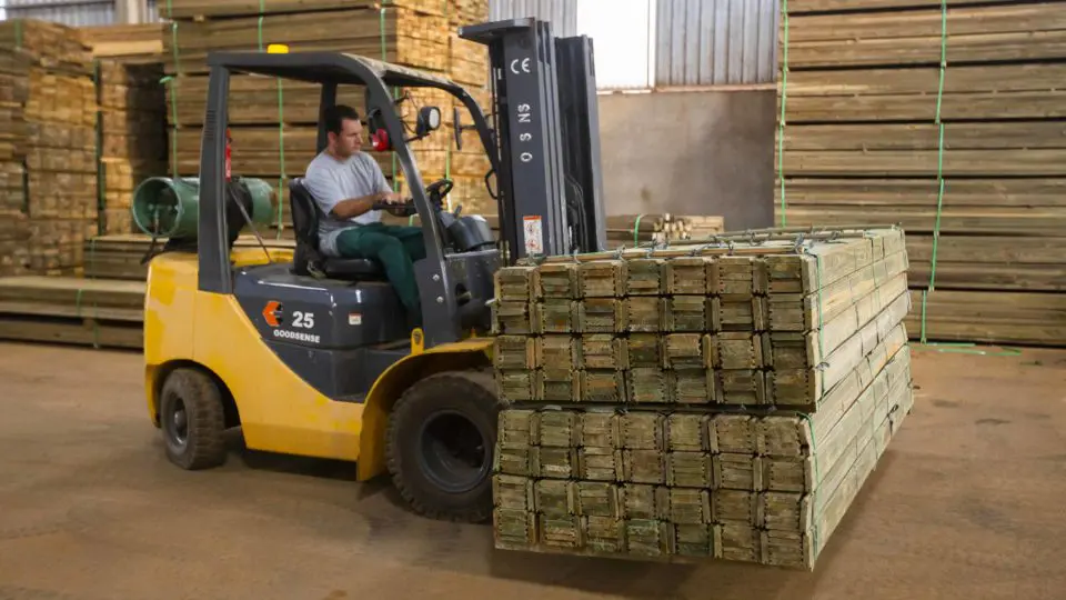 tarifaço afeta em cheio setor madeireiro