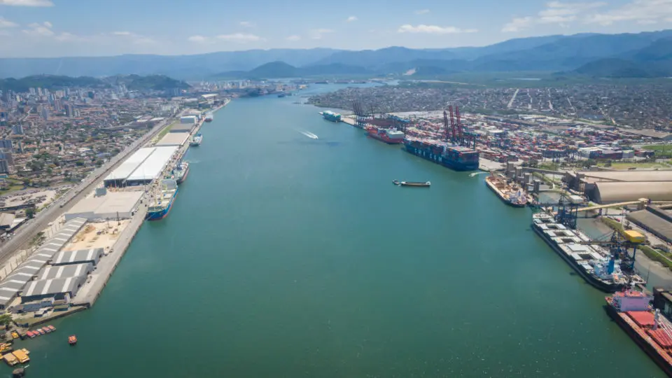 Die Lieferungen fester Massengüter im Hafen von Santos stiegen im Juli im Vergleich zum Jahr 2024 um 10 % und erreichten 900.000 Tonnen.