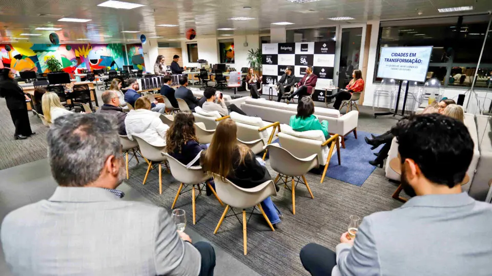 Evento teve como objetivo discutir o papel de arquitetos, designers e outros profissionais na transformação das cidades