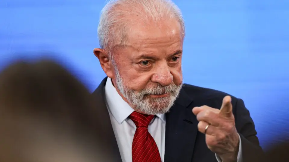 Lula diz que não vai se humilhar ligando para Trump para discutir tarifaço