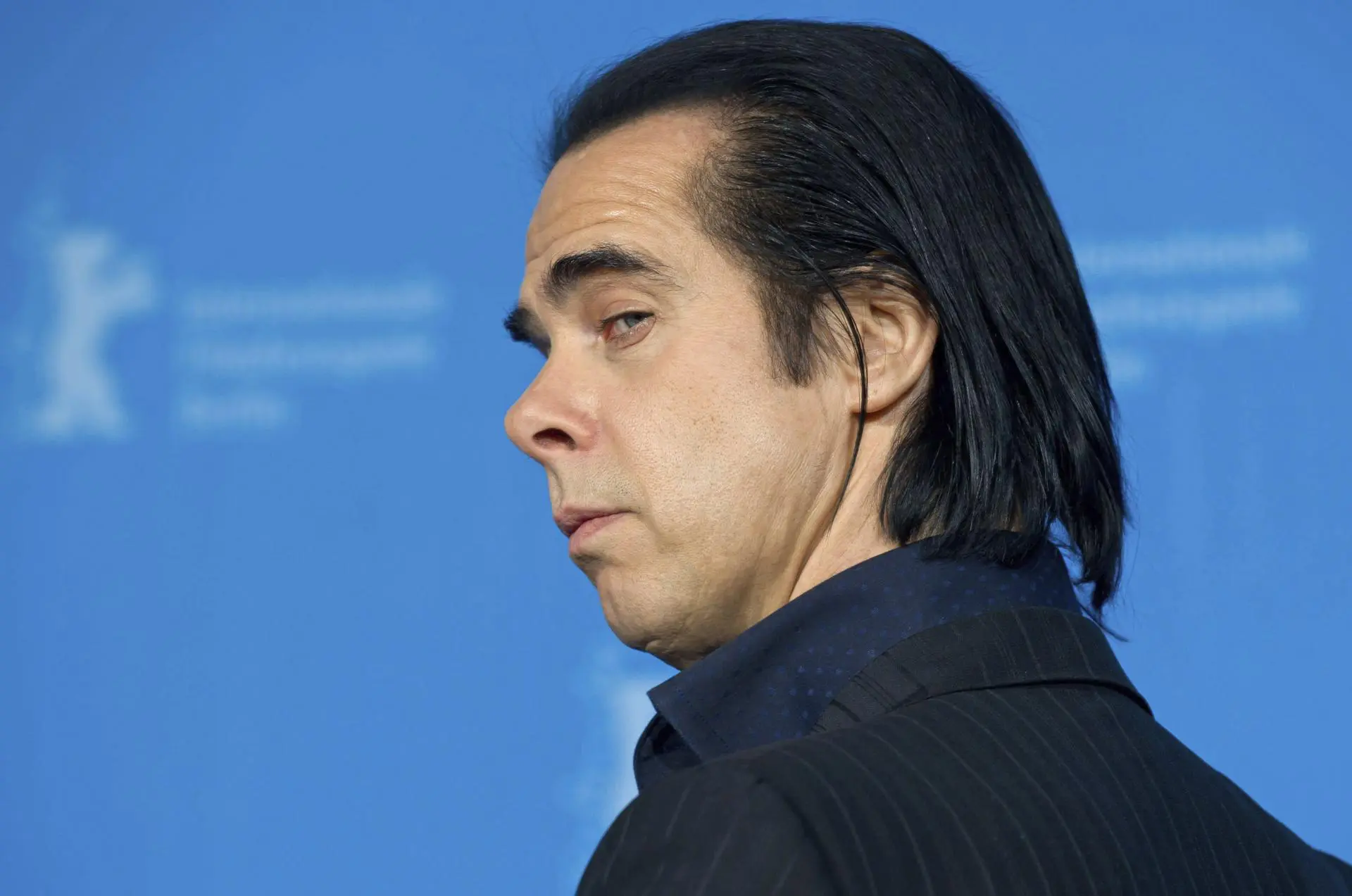 O olhar desconfiado de Nick Cave para a IA acaba de sofrer um abalo
