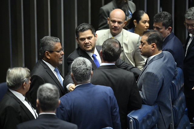 Decisão de pautar o pedido de impeachment de Alexandre de Moraes depende do presidente do Senado, Davi Alcolumbre (União-AP)