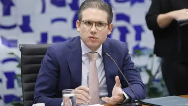 Motta envia pedido de suspensão de deputados à Corregedoria