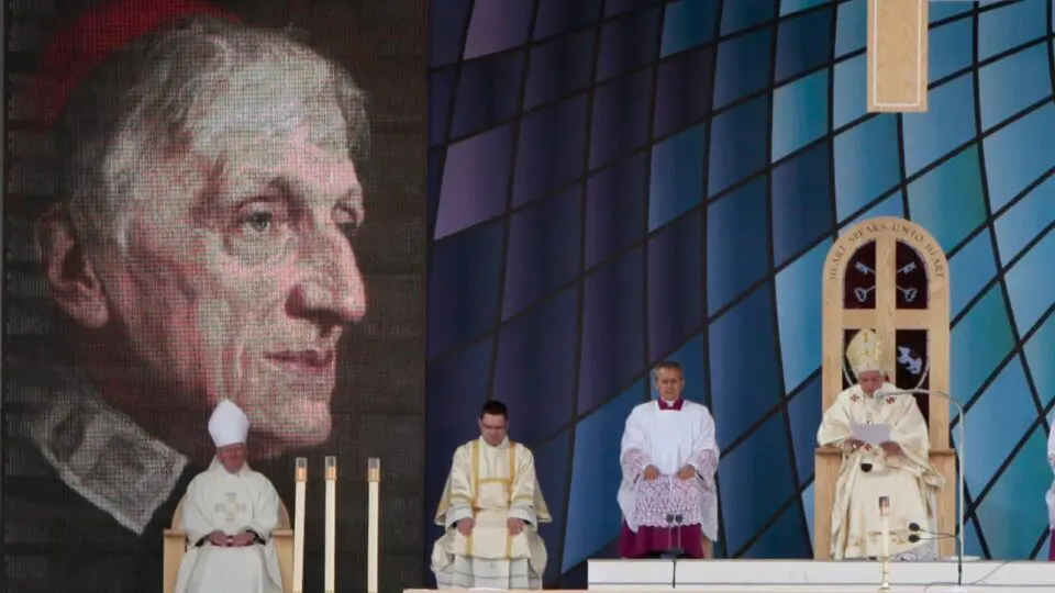 Imagem do Cardeal Newman projetada durante sua missa de beatificação, em 2010.