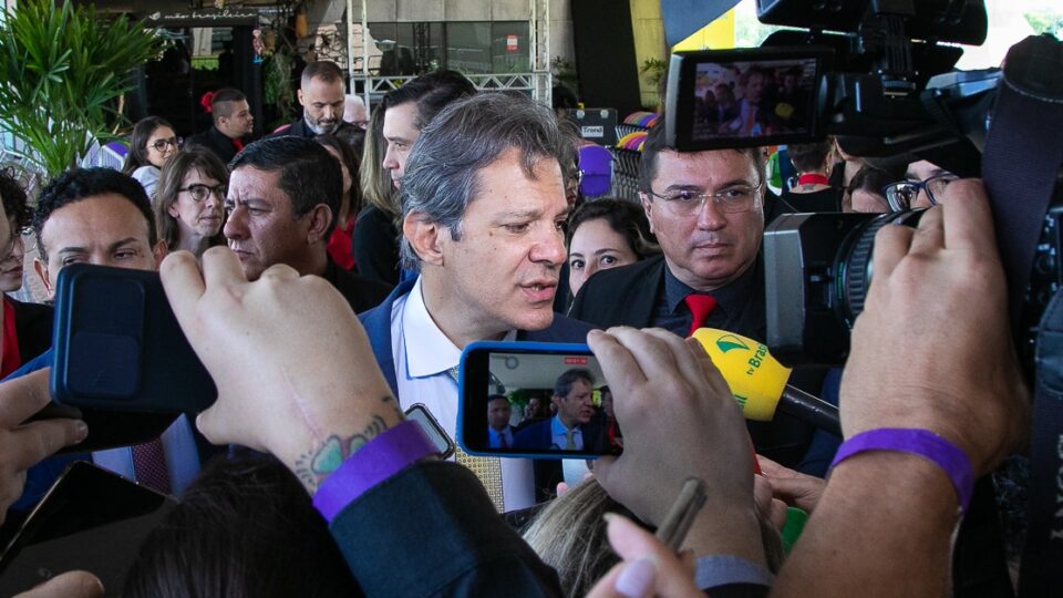 Reunião de Haddad com secretário do Tesouro dos EUA é cancelada por “forças de extrema direita”, diz ministro