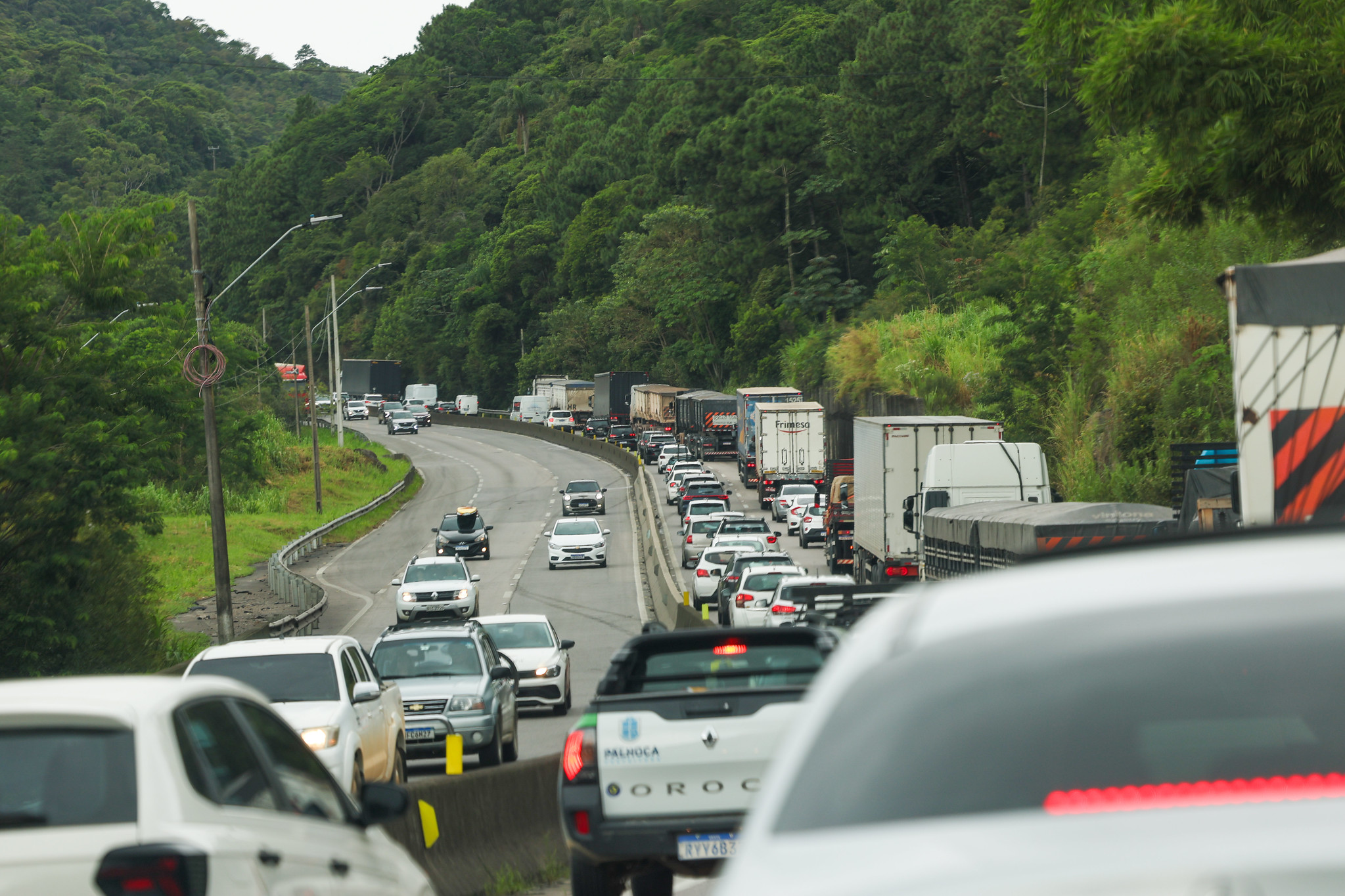 O projeto para a construção dos túneis no Morro dos Cavalos pode desatar nó na BR-101. É considerada uma obra complexa, com custo estimado entre R$ 700 milhões a R$ 1 bilhão, e que tem sido adiada por diversos governos.