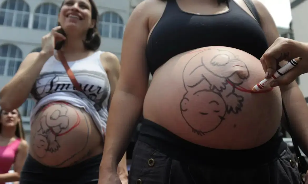 CNBB e Conselho Federal de Medicina repudiam proposta de legitimação da assistolia fetal no Brasil.