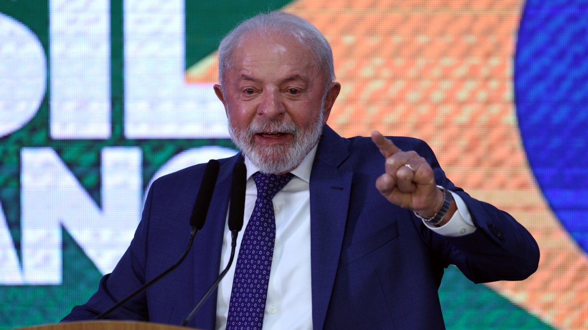 Lula diz que governo não ficará “rastejando” pelos EUA após nova crítica de Trump