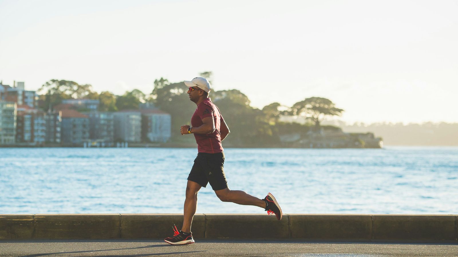 A prática regular de exercício físico pode auxiliar no combate à insônia e pré-diabetes,.