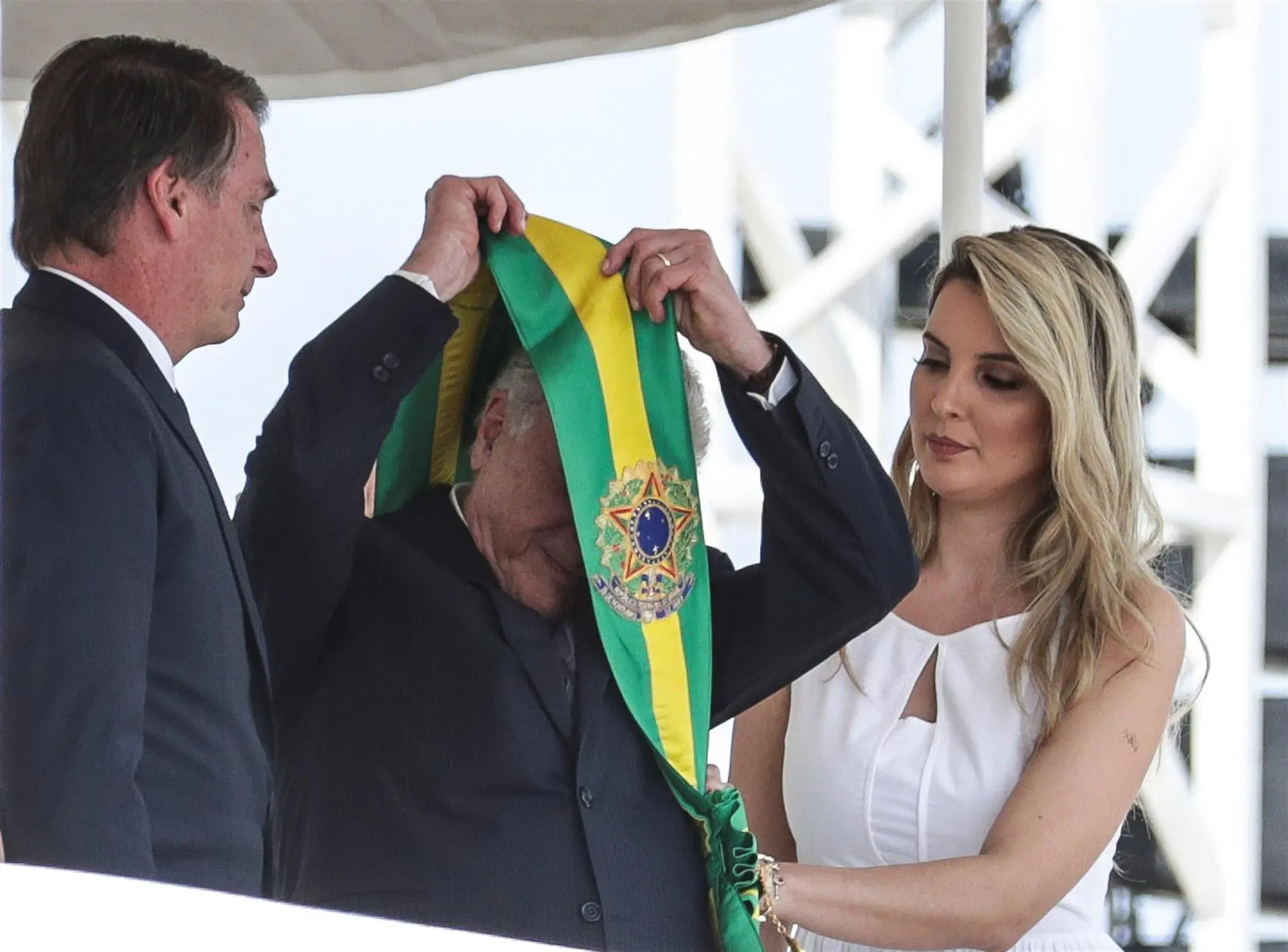Entrega da faixa presidencial, em 2019: anos depois, Temer ajudaria Bolsonaro na elaboracão de uma "carta a nação"