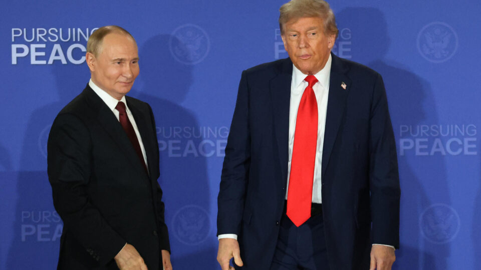Trump diz que concordou com Putin sobre troca de territórios e que Zelensky precisa fazer acordo