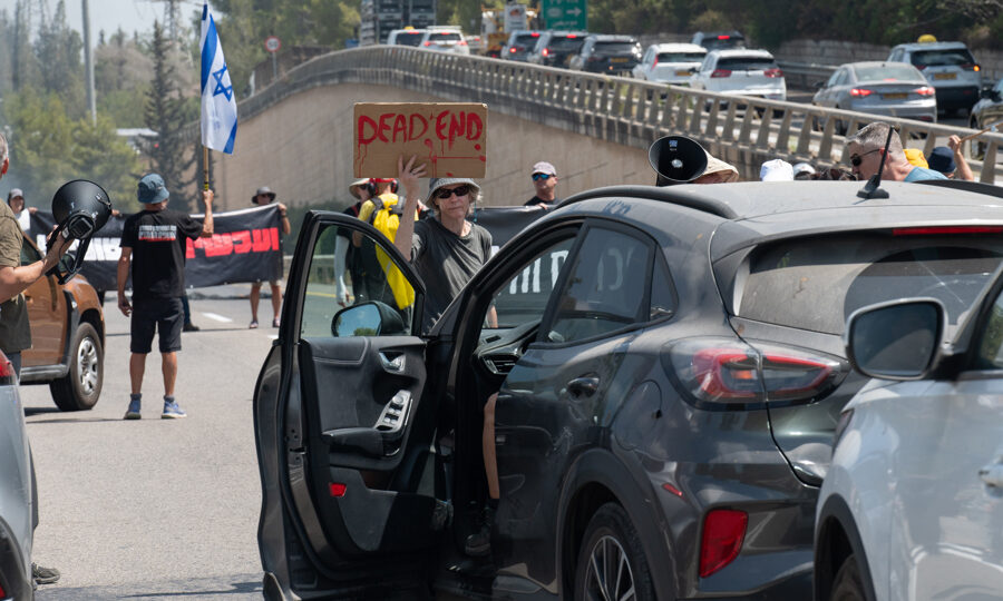 Israelenses promovem greve nacional por um acordo de cessar-fogo e volta dos reféns