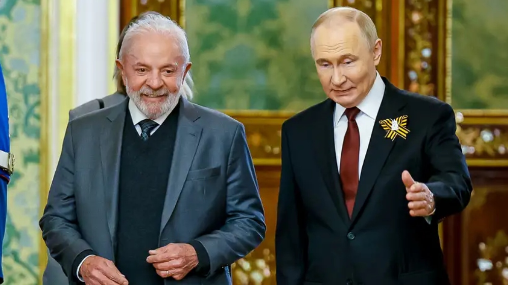 Lula recebe telefonema de Putin para falar sobre reunião com Trump no Alasca