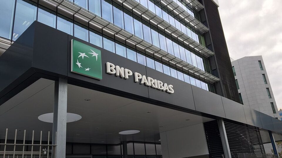 Bancos que tentaram driblar sanções dos EUA sofreram punições bilionárias