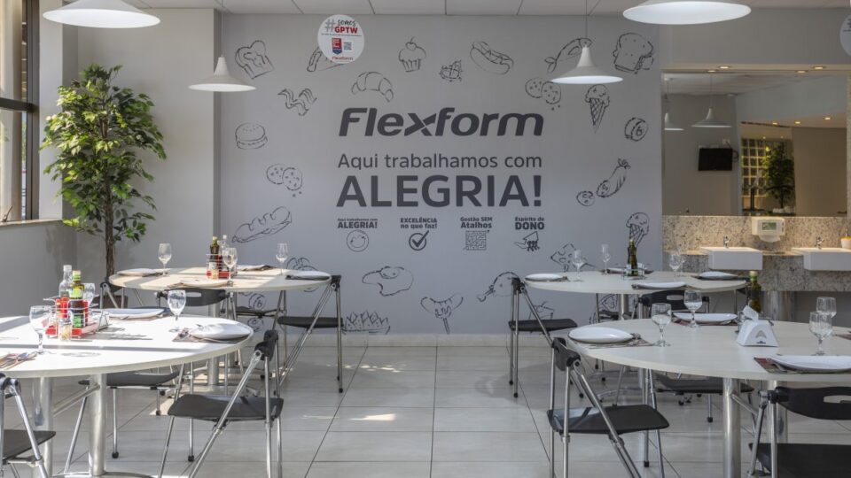 Flexform aposta em respeito, valorização e protagonismo de seus colaboradores
