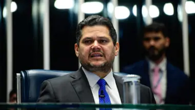 Alcolumbre defende “política com P maiúsculo” no lançamento da federação entre União e PP