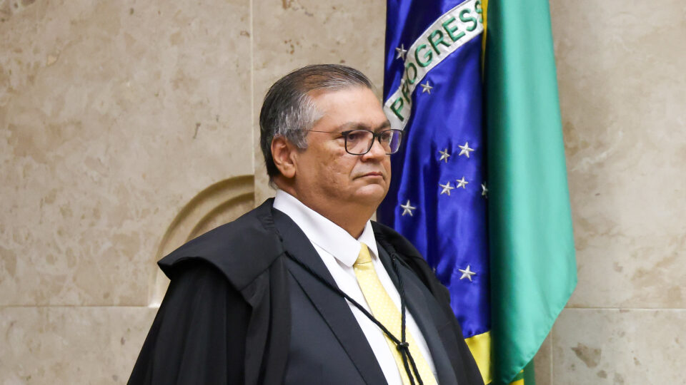 Bancos perdem R$ 41 bilhões em valor de mercado com decisão de Dino sobre Lei Magnitsky