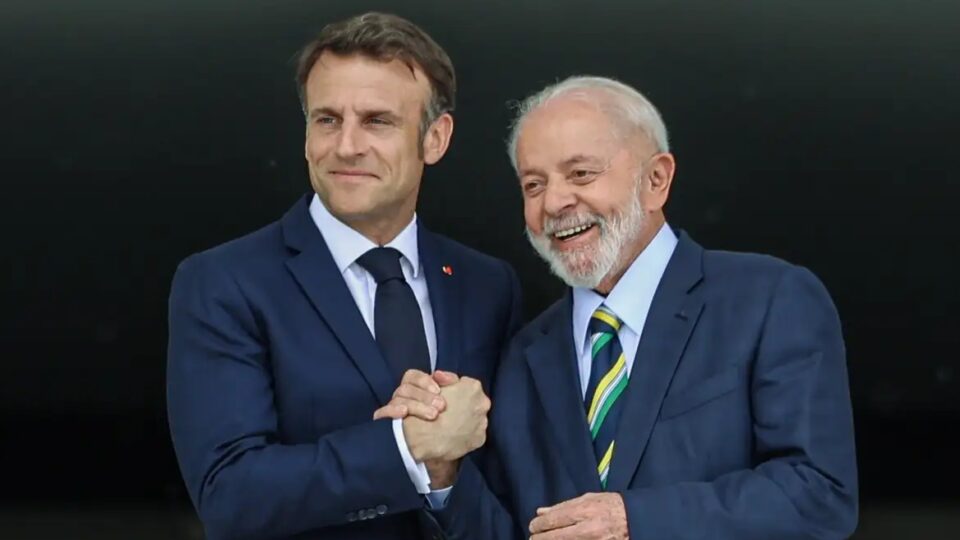 Lula liga para Macron para reclamar do tarifaço de Trump aos produtos brasileiros