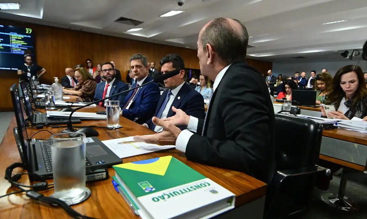 Voto impresso auditável avança no Senado e pode valer já em 2026.