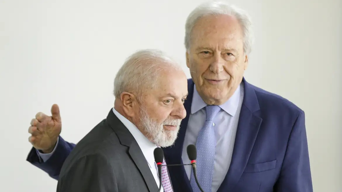 Lula e o ministro Ricardo Lewandowski, da Justiça e Segurança Pública.