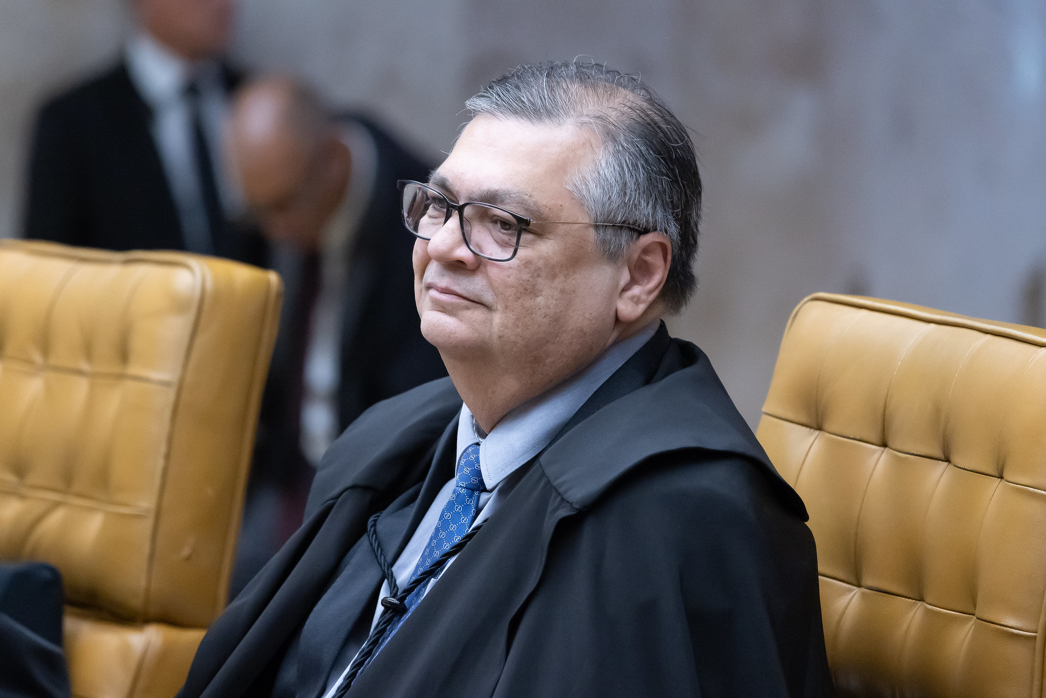 Solicitação de Dino sobre emendas Pix ocorreu no mesmo dia que PEC da Imunidade foi aprovada na Câmara.