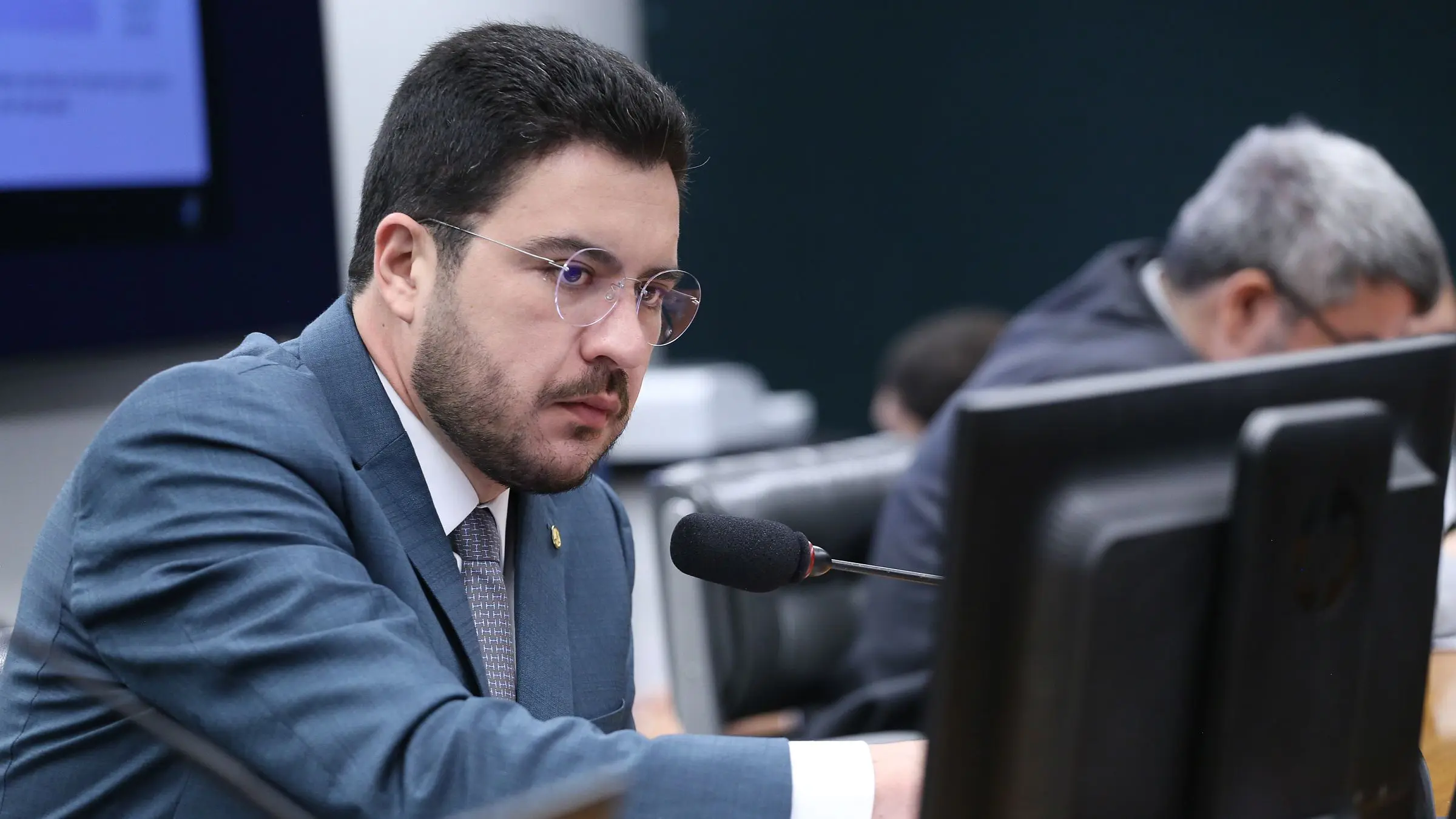 jadyel alencar pl adultizacao censura