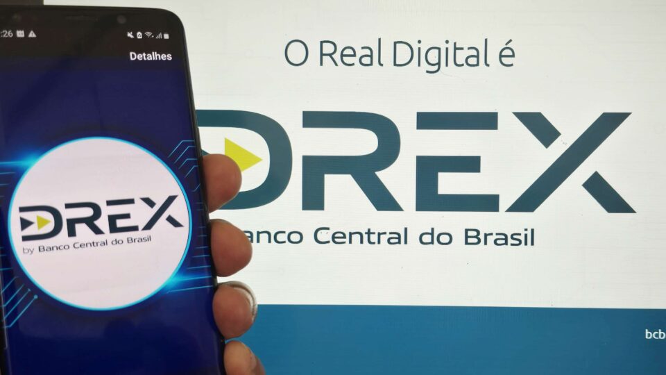 O Drex encolheu: Banco Central adia lançamento e foca em versão “tímida” do real digital