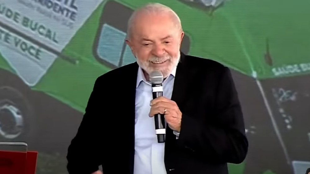 Presidente volta a dar sinais de que vai tentar a reeleição em 2026, mesmo com o possível desembarque de partidos da base aliada.