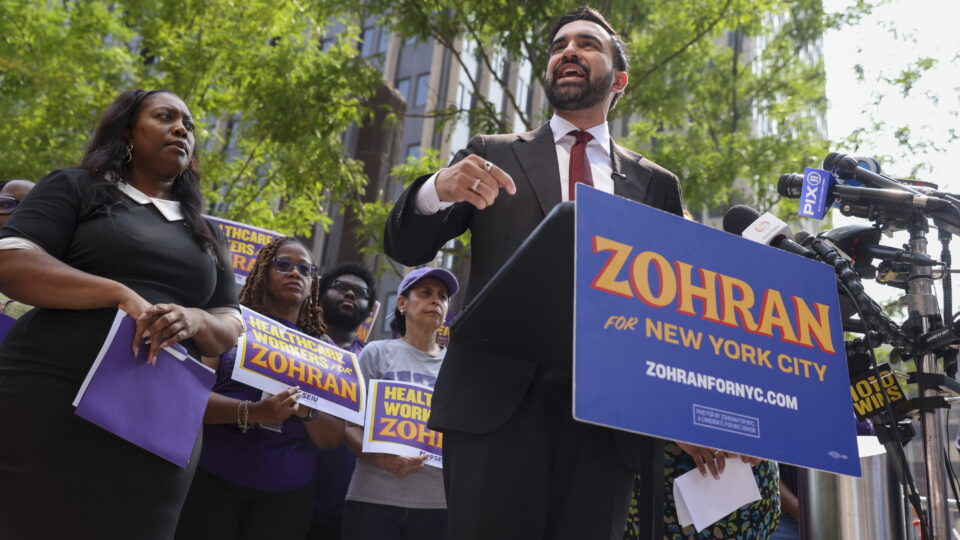 Trump sugere que bloqueará fundos de Nova York se socialista se tornar prefeito