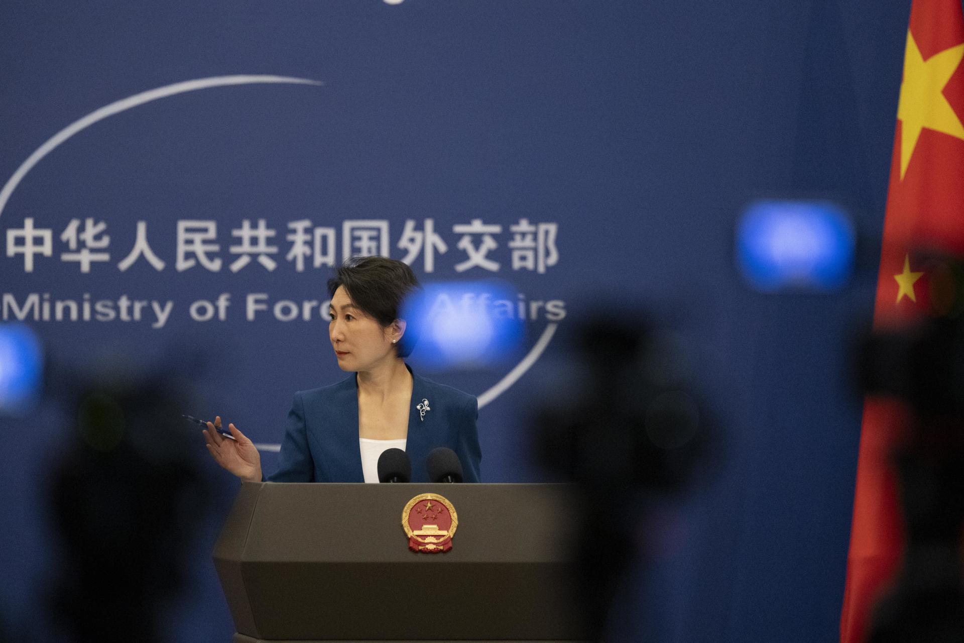 China Critica EUA POR Enviar Navios para presshar Maduro