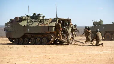 Marinha cancela exercício militar anual com EUA em meio à crise