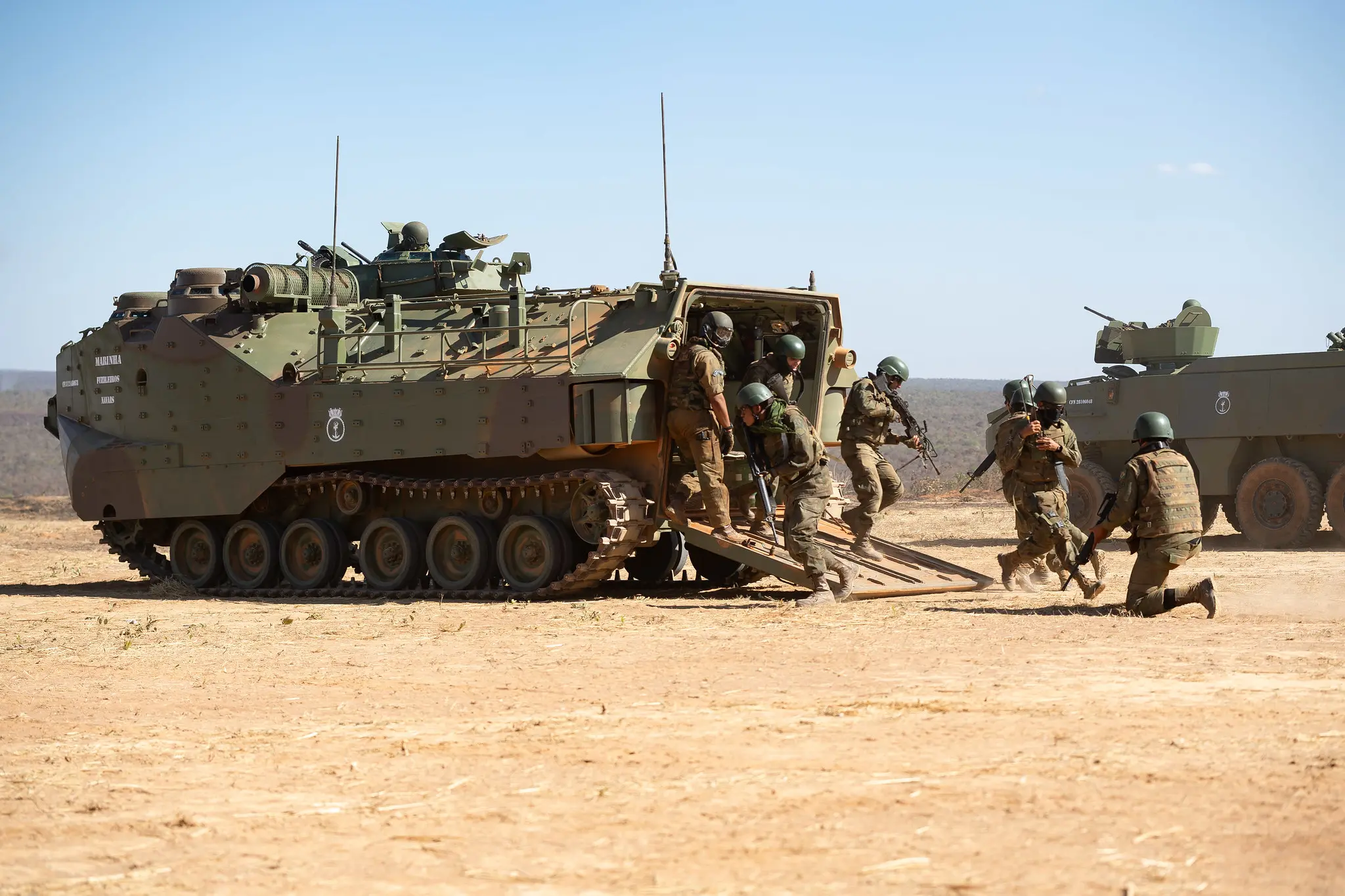 Marinha cancela exercício militar anual com EUA em meio à crise