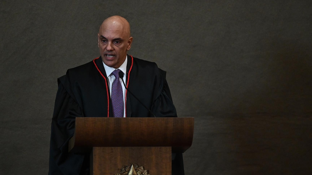 Moraes pode ser impedido de ter cartão de crédito com bandeira nacional