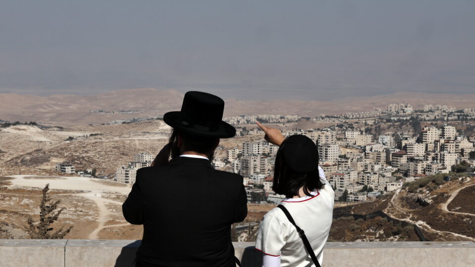 Israel rejeita pedido para suspender novos assentamentos que podem “enterrar ideia de Estado palestino”