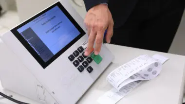 Voto impressionante Código Eleitoral Senado