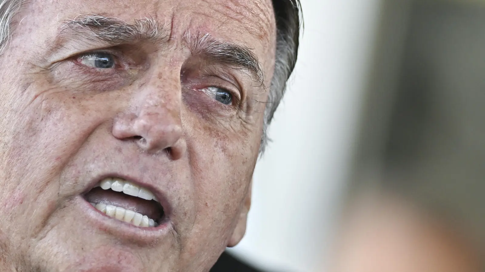 Prisão de Bolsonaro pode gerar novas sanções dos EUA e ampliar risco de crise econômica