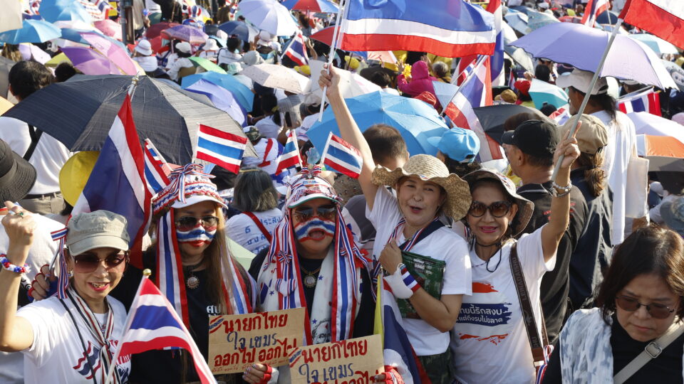 Tailândia e Camboja concordam em desminar áreas de fronteira e demarcar territórios