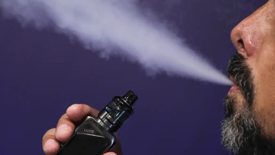 Cigarros eletrônicos: a nova face de um velho vilão